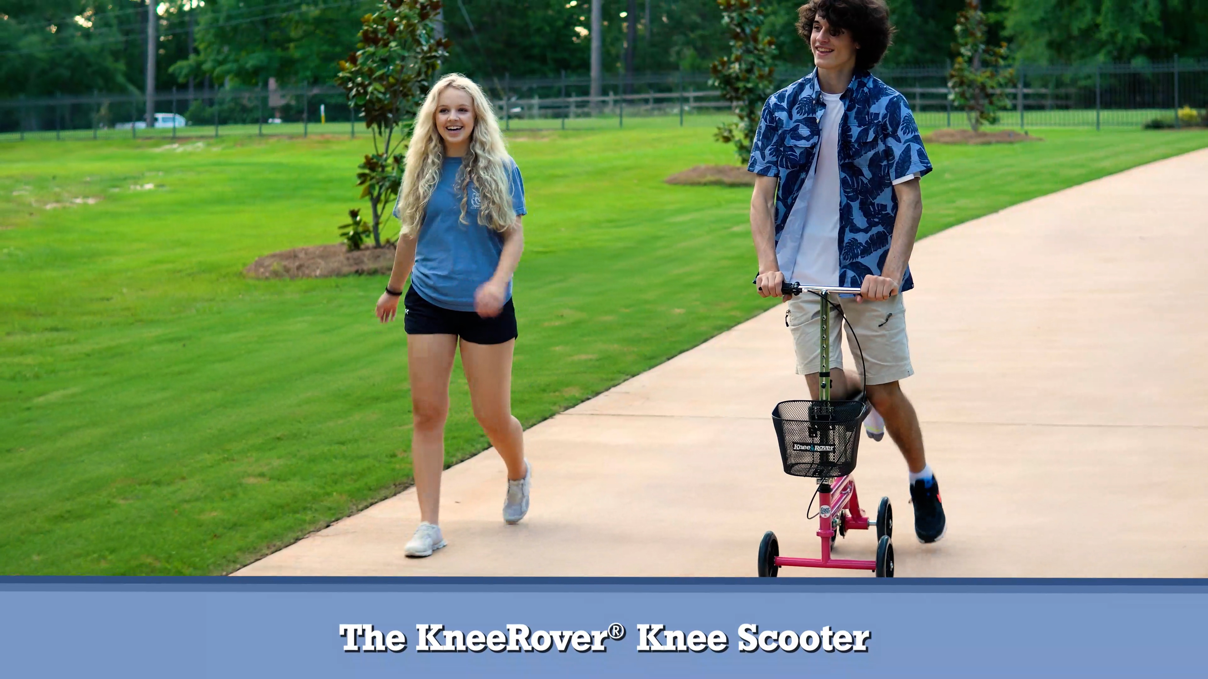 Amazon.com: KneeRover Steerable Knee Scooter – Foldable Mobility